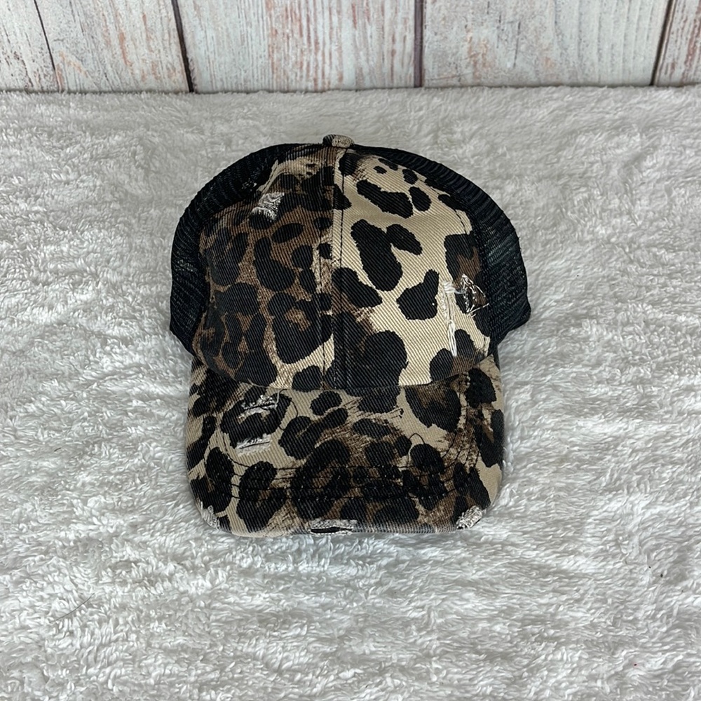 🤎 Brand new dark cheetah print cap🤎